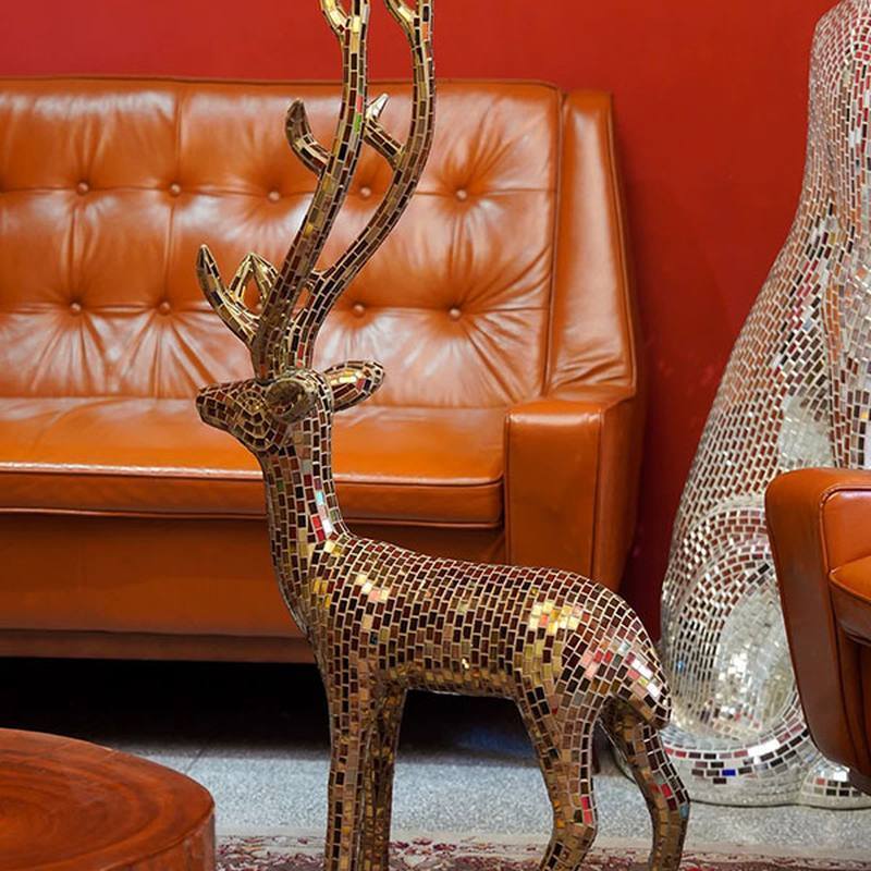 Silver Mosaic Deer Sculpture Handcrafted Animal Statue For Interior Decoration